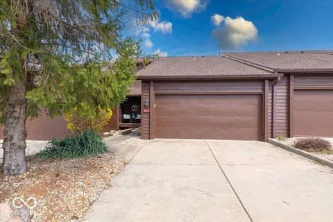 802 Burwick Trace, Greenwood, IN 46143 - MLS#: 22029501