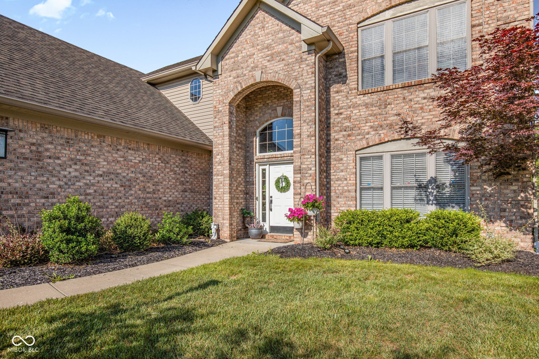 6054 Easy Lane