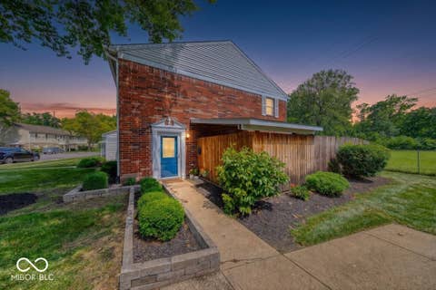 Photo of 2917 Country Estates Drive, Indianapolis, IN 46227 (MLS # 22112556)