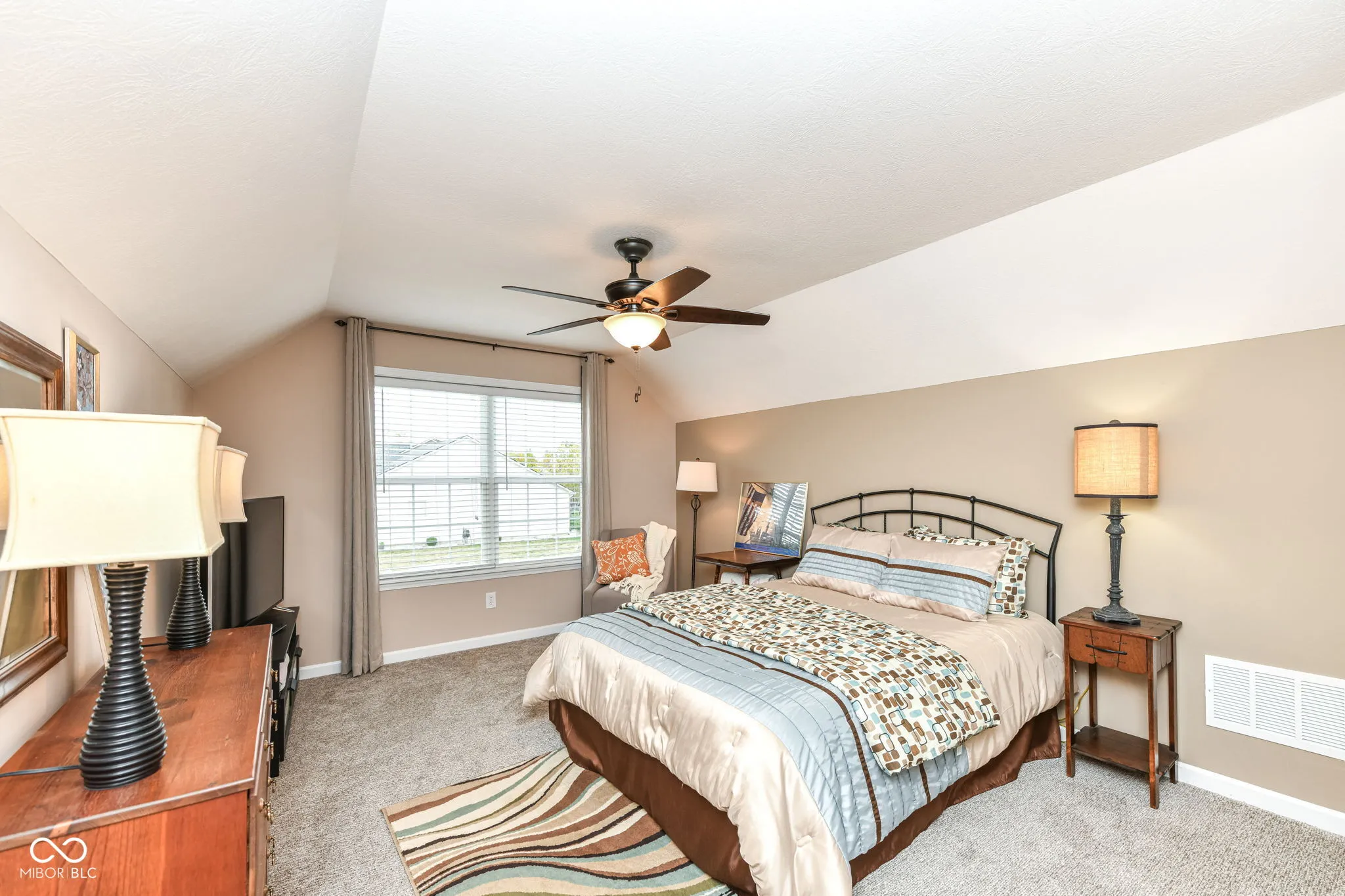 Noblesville, Indiana 46062, United States, 4 Bedrooms Bedrooms, ,4 BathroomsBathrooms,Residential,Active,230829