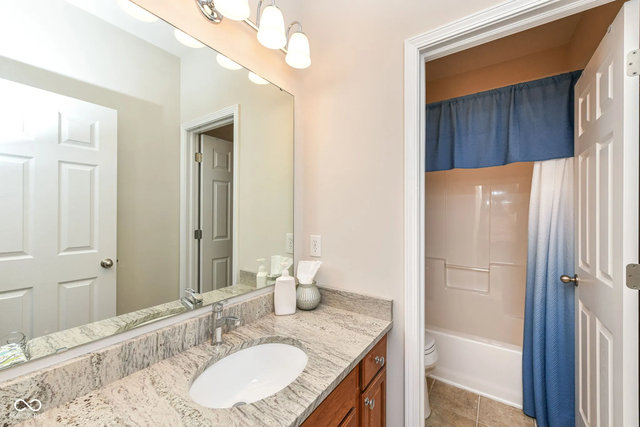 Noblesville, Indiana 46062, United States, 4 Bedrooms Bedrooms, ,4 BathroomsBathrooms,Residential,Active,230829