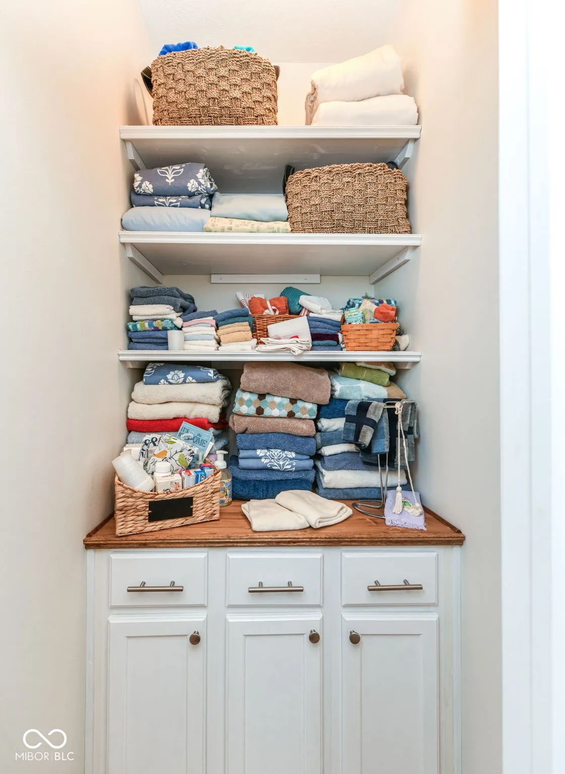 Noblesville, Indiana 46062, United States, 4 Bedrooms Bedrooms, ,4 BathroomsBathrooms,Residential,Active,230829