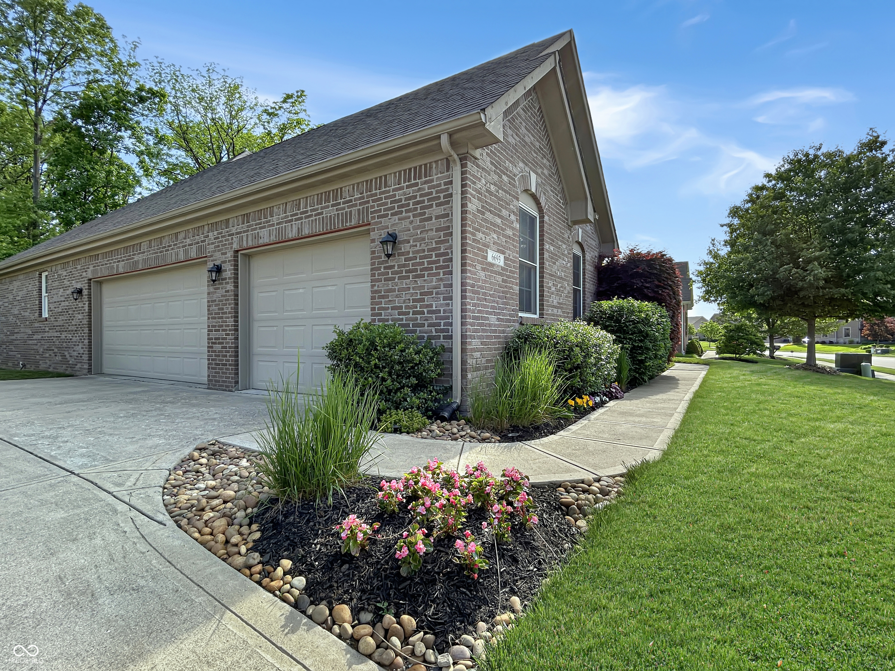 6693 W May Apple Drive