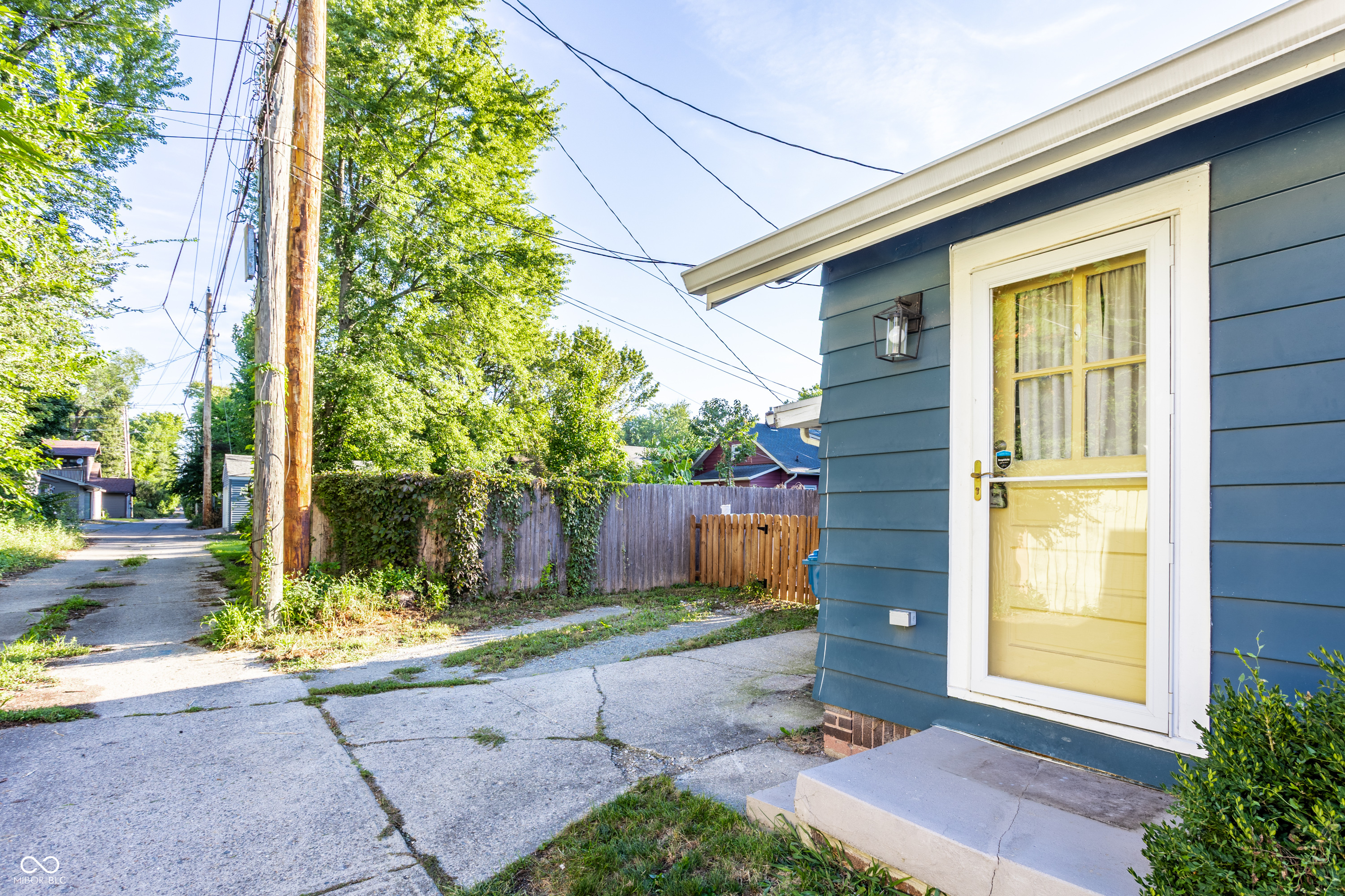 818 E 50th Street