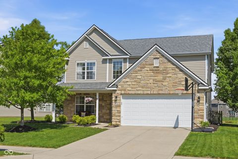 Photo of 4634 Amesbury Place, Westfield, IN 46062 (MLS # 22101476)