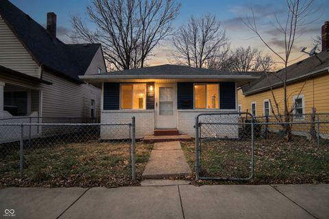 Photo of 754 N Holmes Avenue, Indianapolis, IN 46222 (MLS # 22076806)