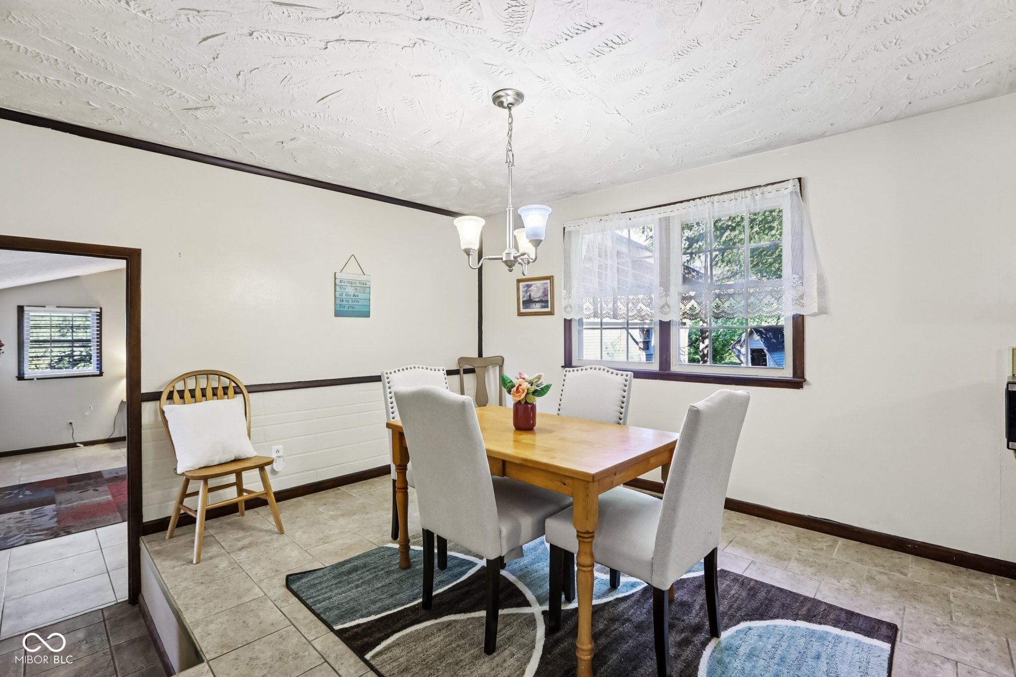 1500 W McKenzie Road