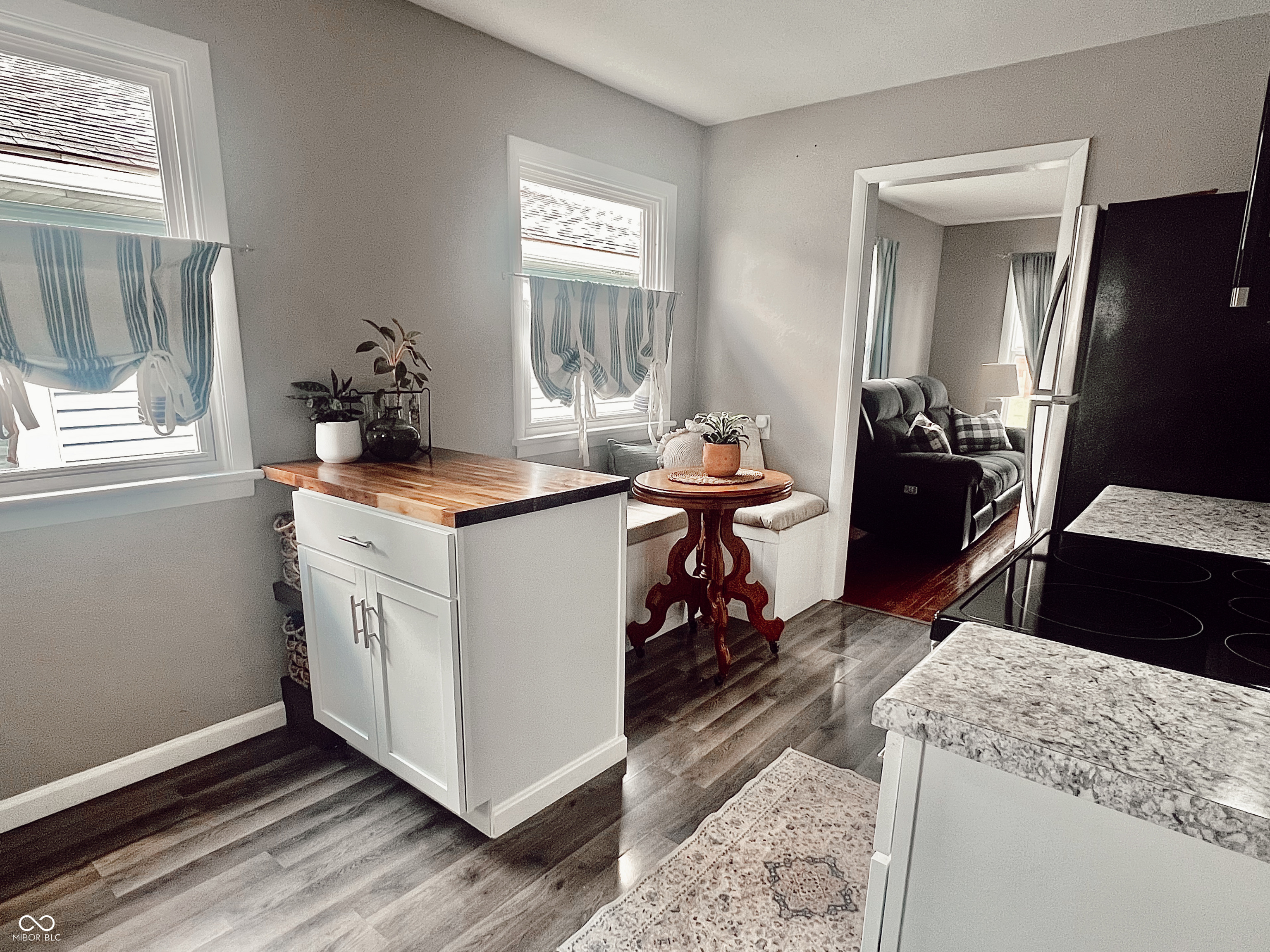 63 N 15th Avenue