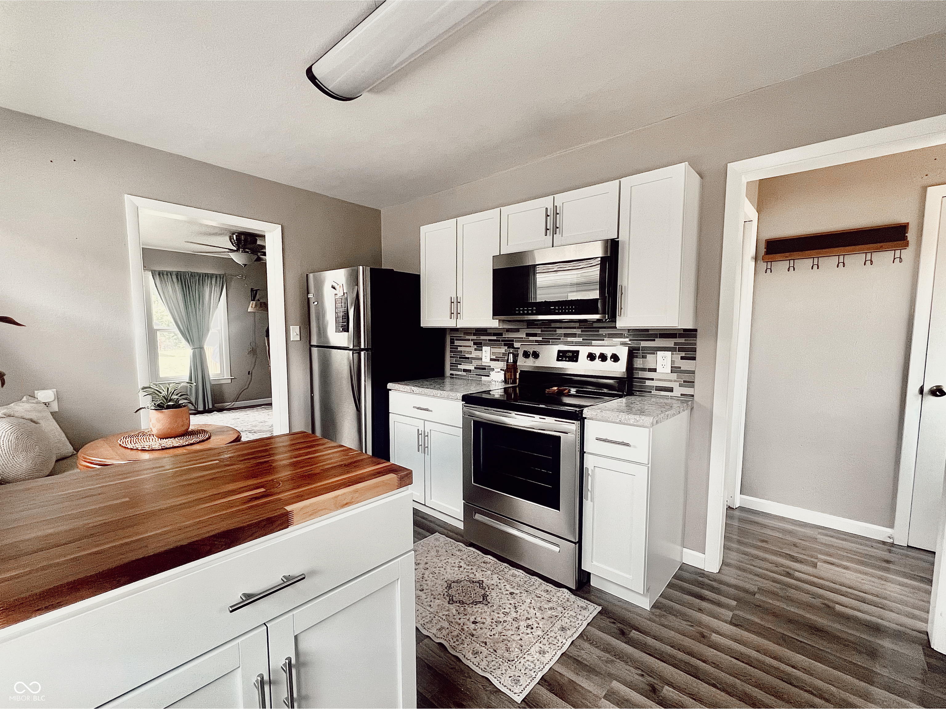 63 N 15th Avenue