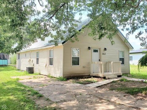 Photo of 3112 S Lockburn Street, Indianapolis, IN 46221 (MLS # 22110640)