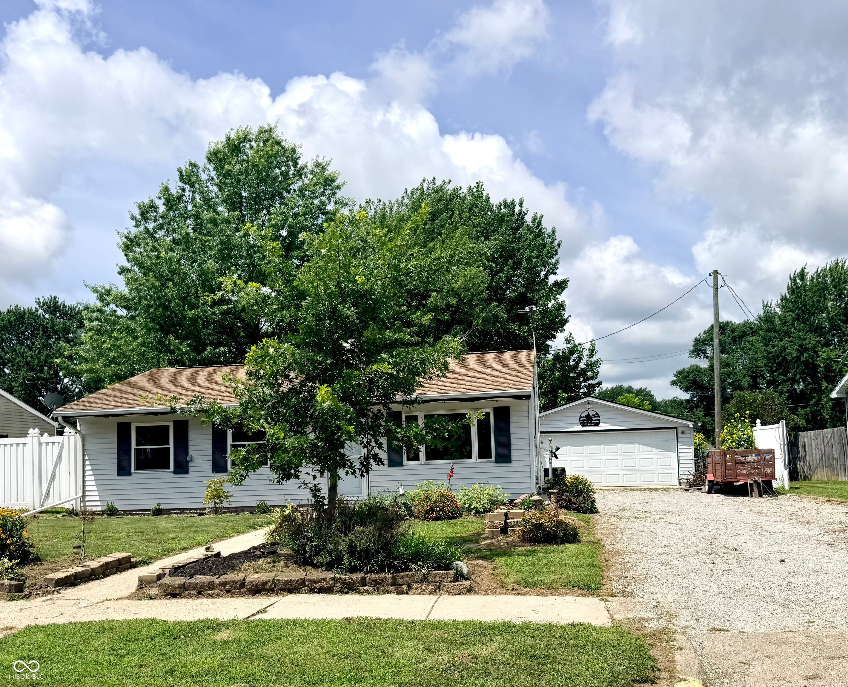 Photo 1 of 41 — 323 Fairlane Drive, Crawfordsville, IN 47933