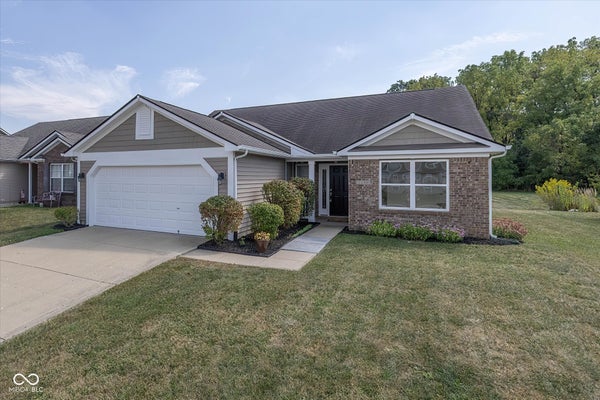 6129 GREEN GLADE DR, WHITESTOWN, IN 46075 - Image 48f566f371b443cae8e8a21ddfc4d77a/3908439429