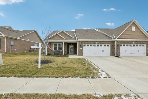 Photo of 186 McRae Way, Greenwood, IN 46143 (MLS # 22086056)