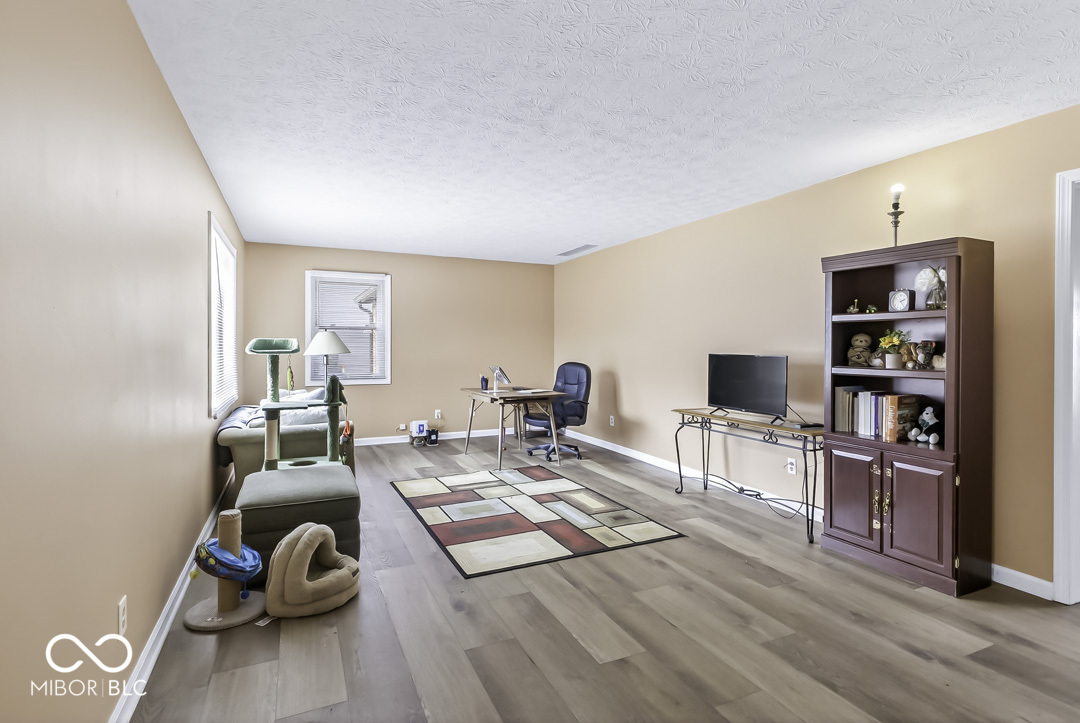 986 Country Aire Drive