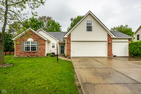558 Prince Drive, Greenwood, IN 46142 - MLS#: 22032309