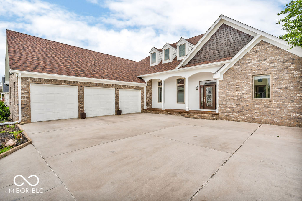 720 Willow Pointe North Drive