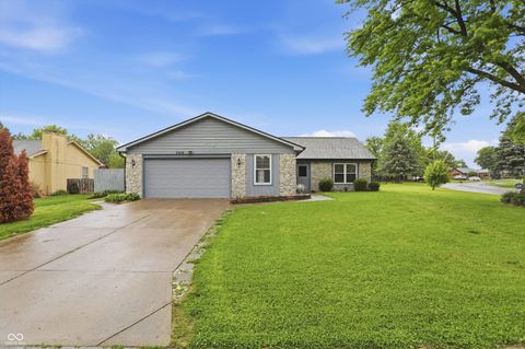 Photo of 3408 Oak Tree Drive N, Indianapolis, IN 46227 (MLS # 22102105)