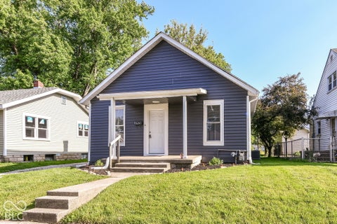 Photo of 1525 W 5th Street, Anderson, IN 46016 (MLS # 22133358)