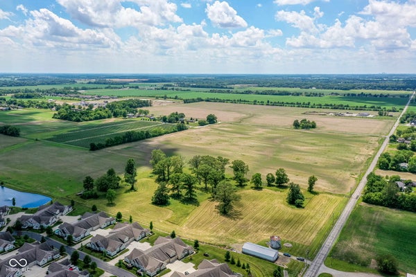 100 W NORTH ST, GREENFIELD, IN 46140 - Image 49a5a3dc59eb4dbc76e11ef5a0fdd7ee/1514534021