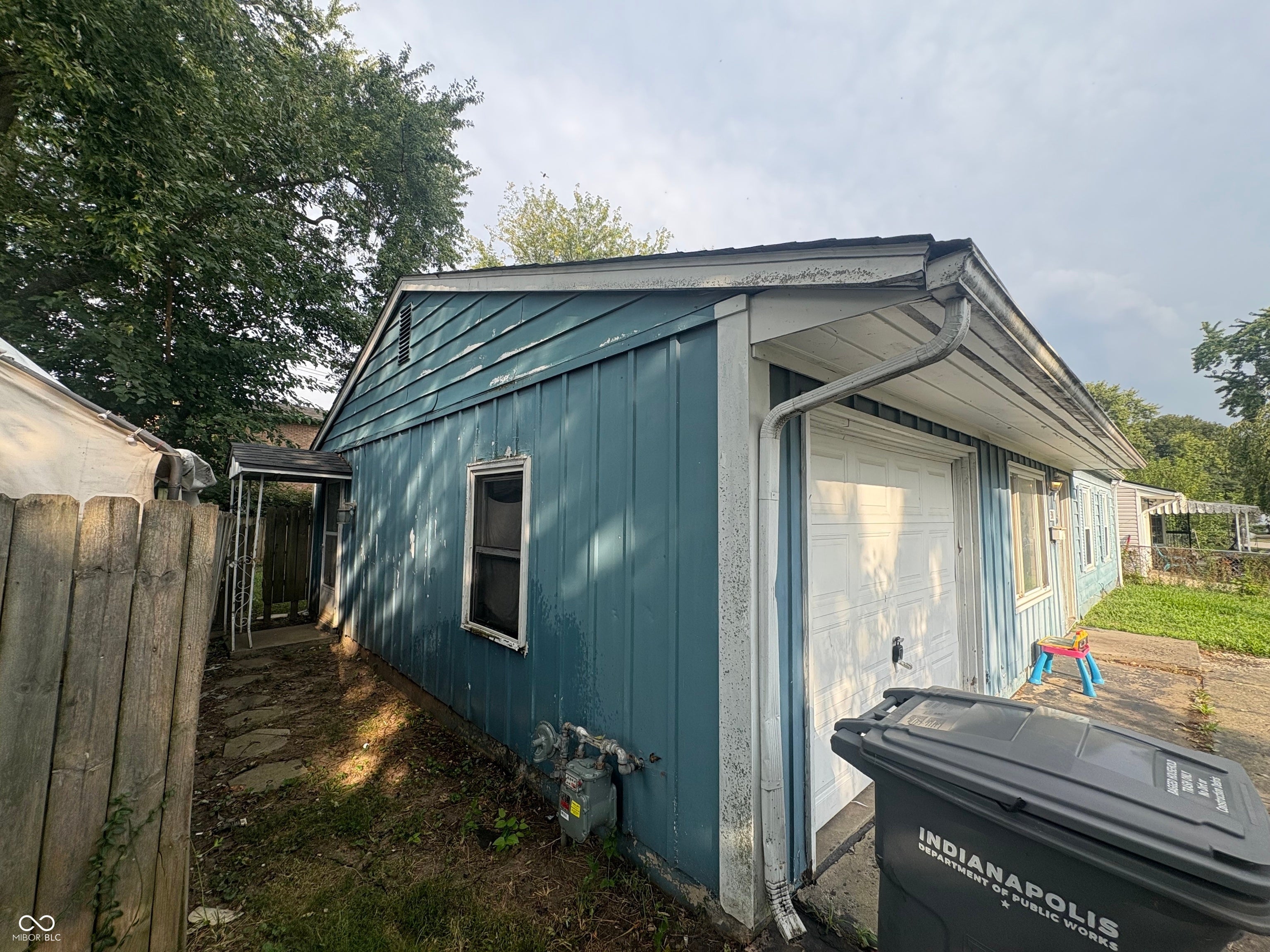 3414 Ellen Drive