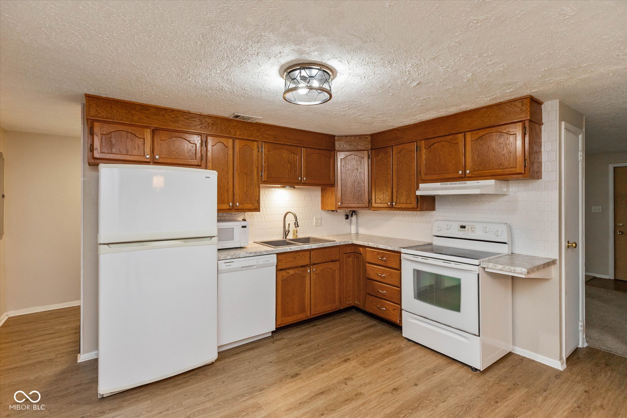 1262 Barefoot Trail