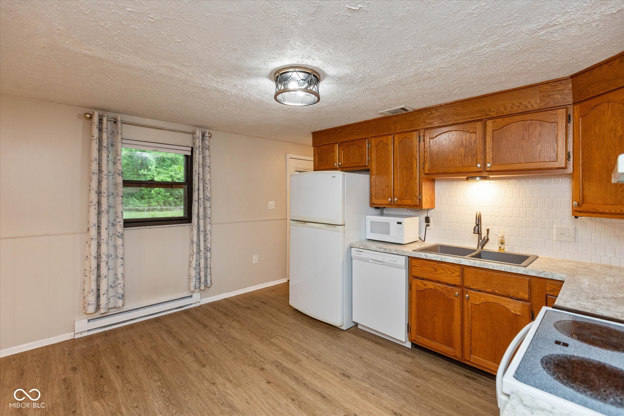 1262 Barefoot Trail