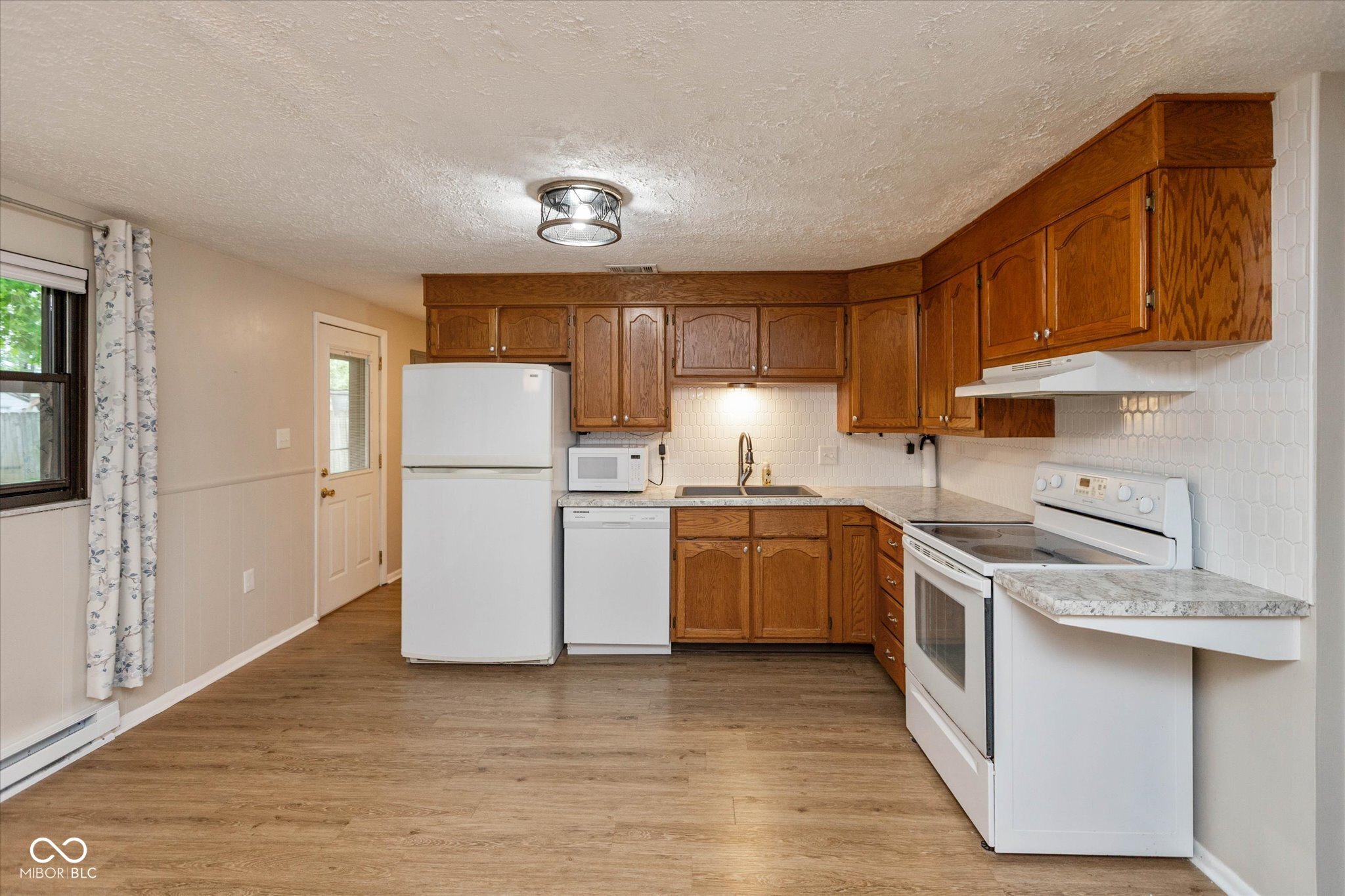1262 Barefoot Trail