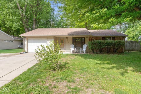 Photo of 1262 Barefoot Trail, Greenwood, IN 46142 (MLS # 22098434)