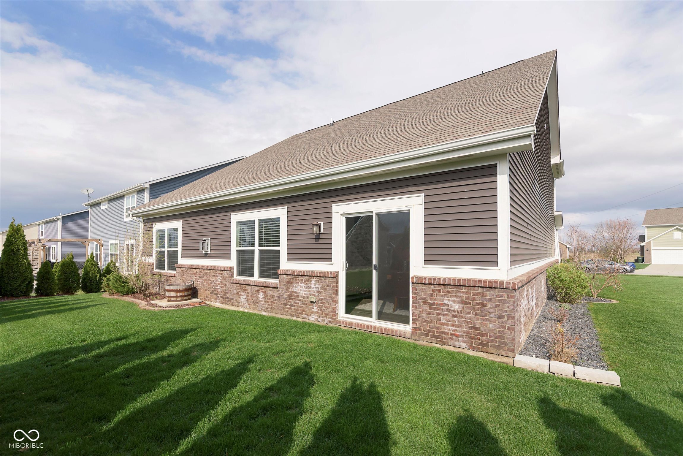 6156 N Cedarwood Drive