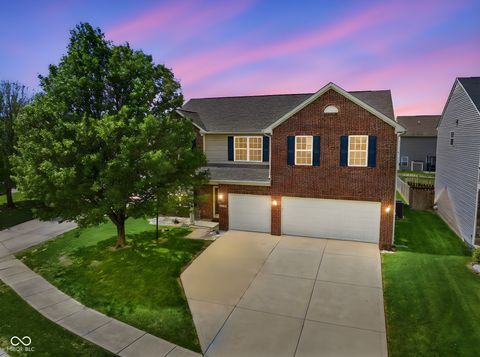 Photo of 12446 Schoolhouse Road, Fishers, IN 46037 (MLS # 22095835)