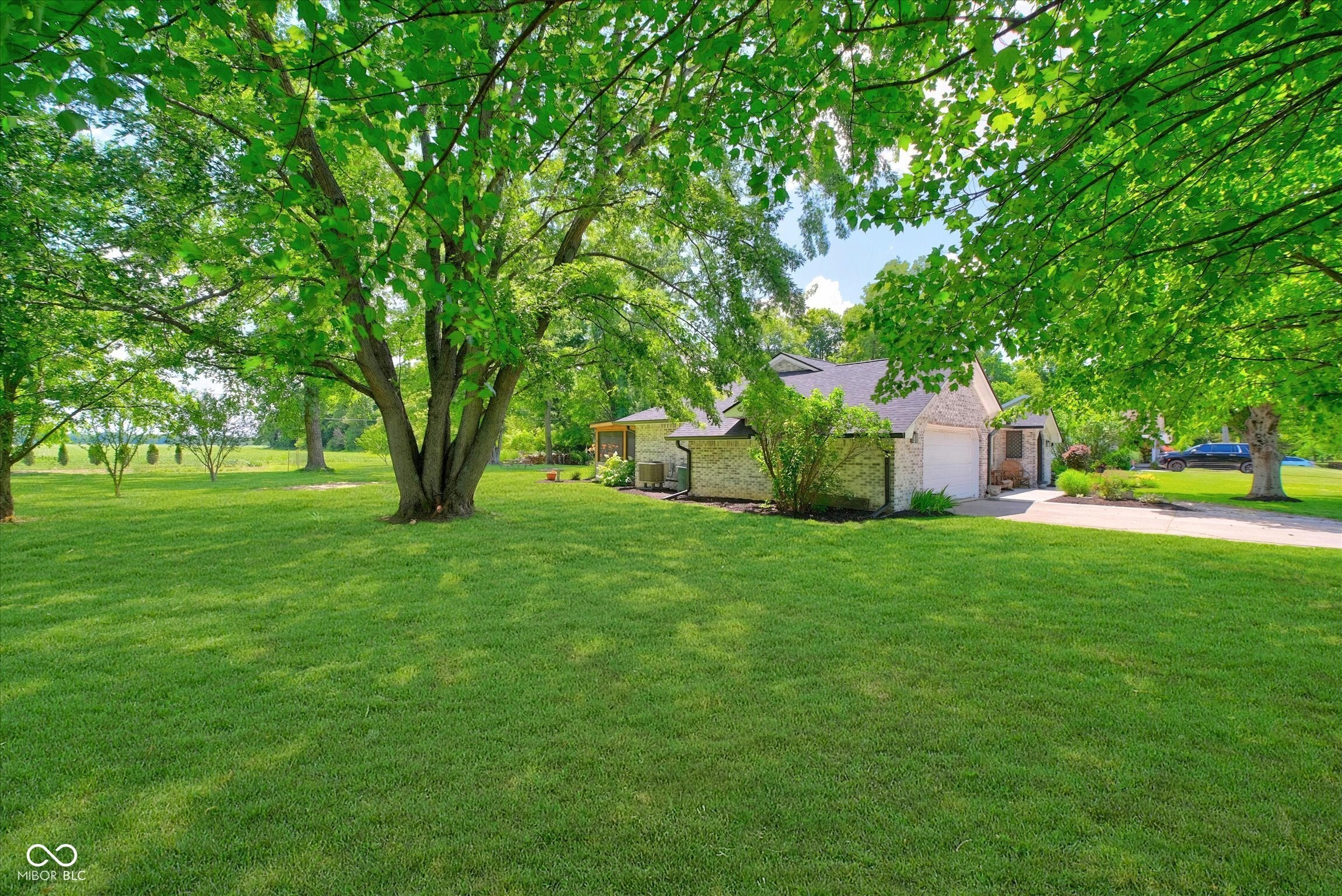 1492 Woodscliff Drive