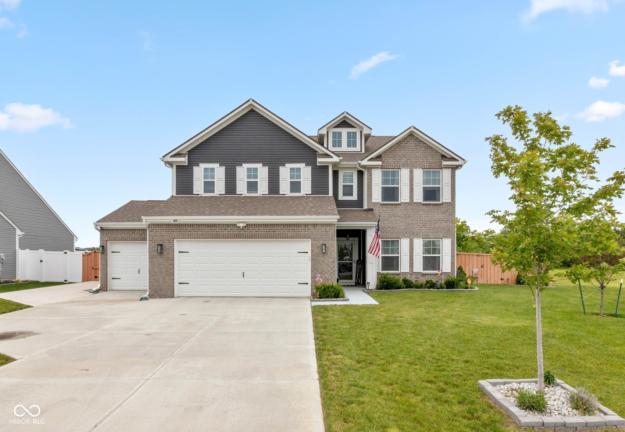 Photo 1 of 45 — 910 Borealis Drive, Franklin, IN 46131