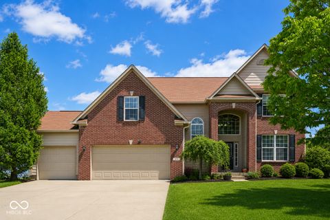 Photo of 511 Georgetown Road, Greenwood, IN 46142 (MLS # 22103362)
