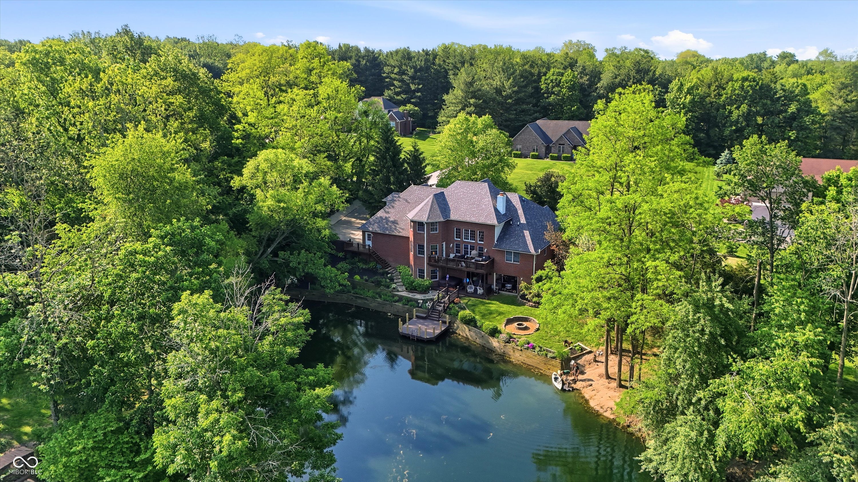 136 W Chalet Drive