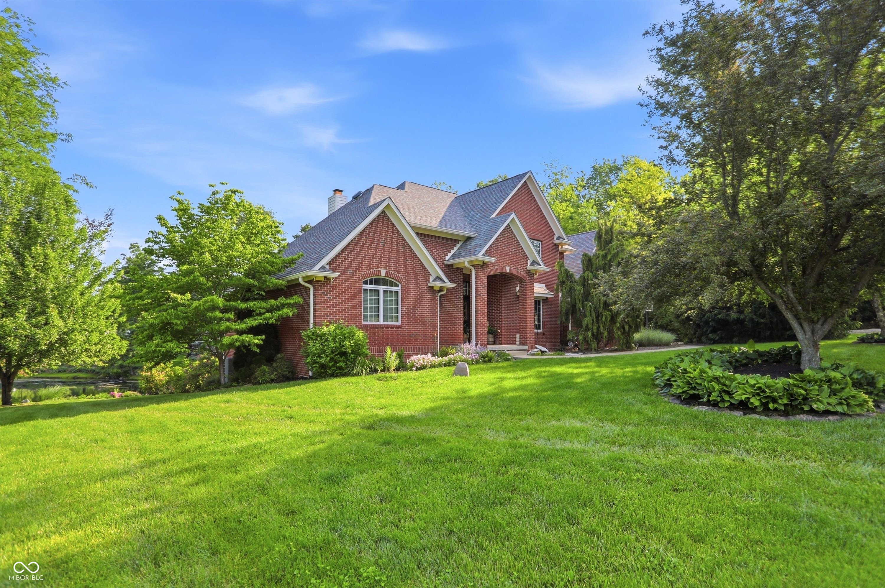 136 W Chalet Drive