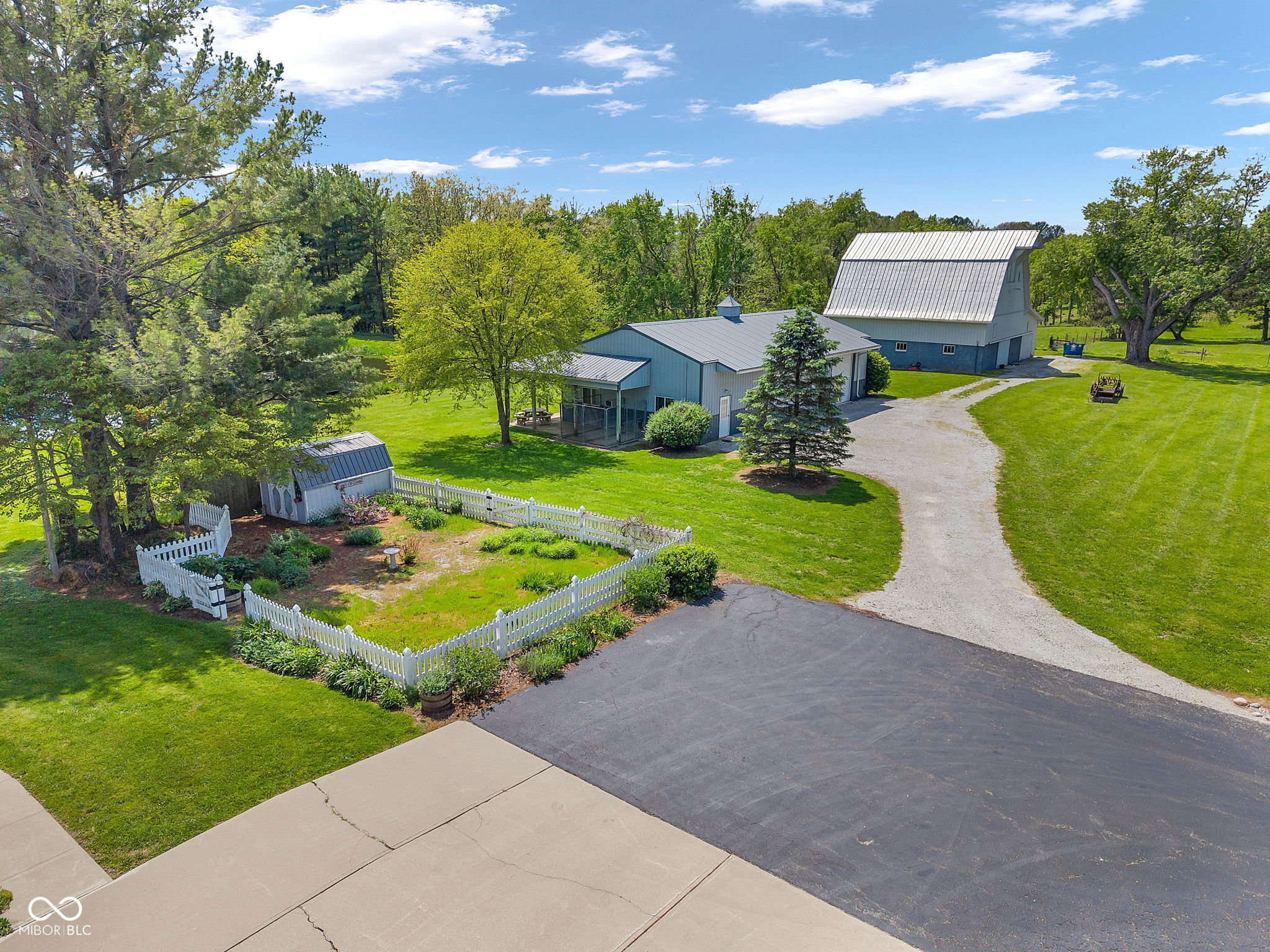 5542 E County Road 50 S