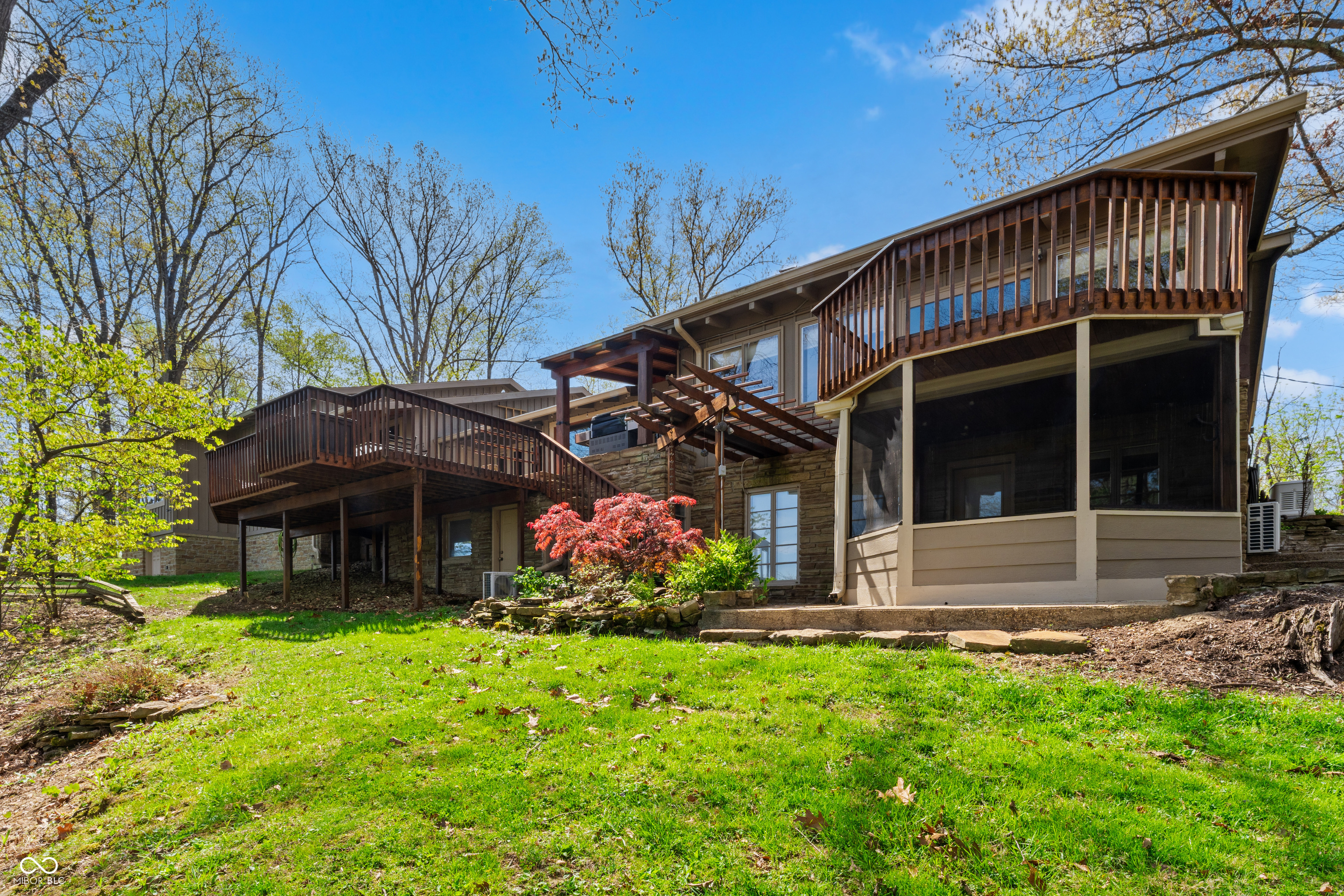 488 Town Hill Road E