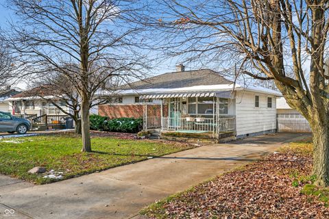 Photo of 426 N 14th Avenue, Beech Grove, IN 46107 (MLS # 22075832)