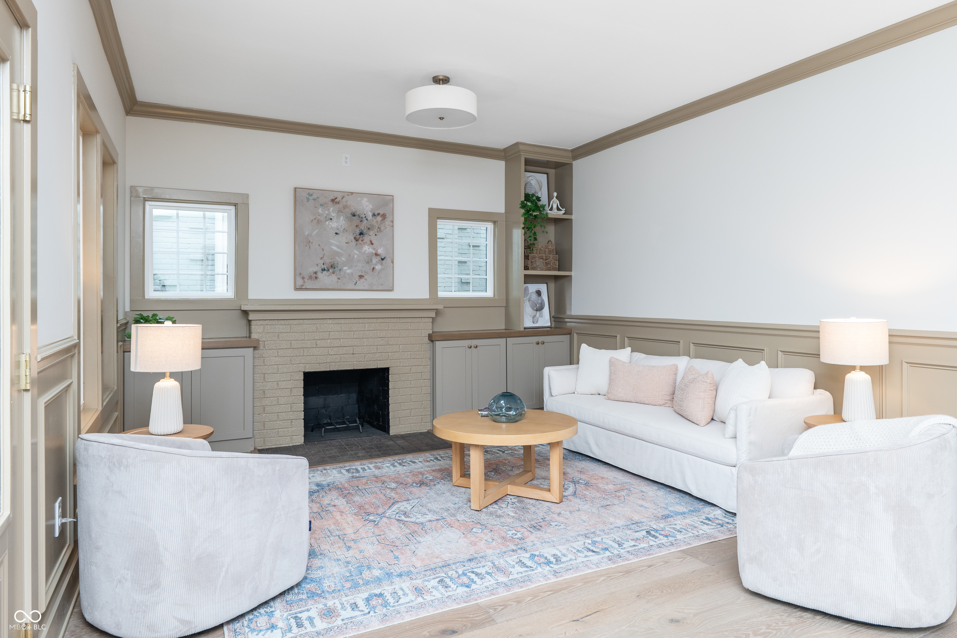 5259 Broadway Street