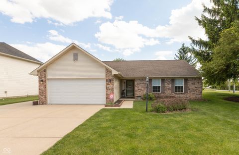 Photo of 11011 Oakspring Drive, Indianapolis, IN 46239 (MLS # 22100887)