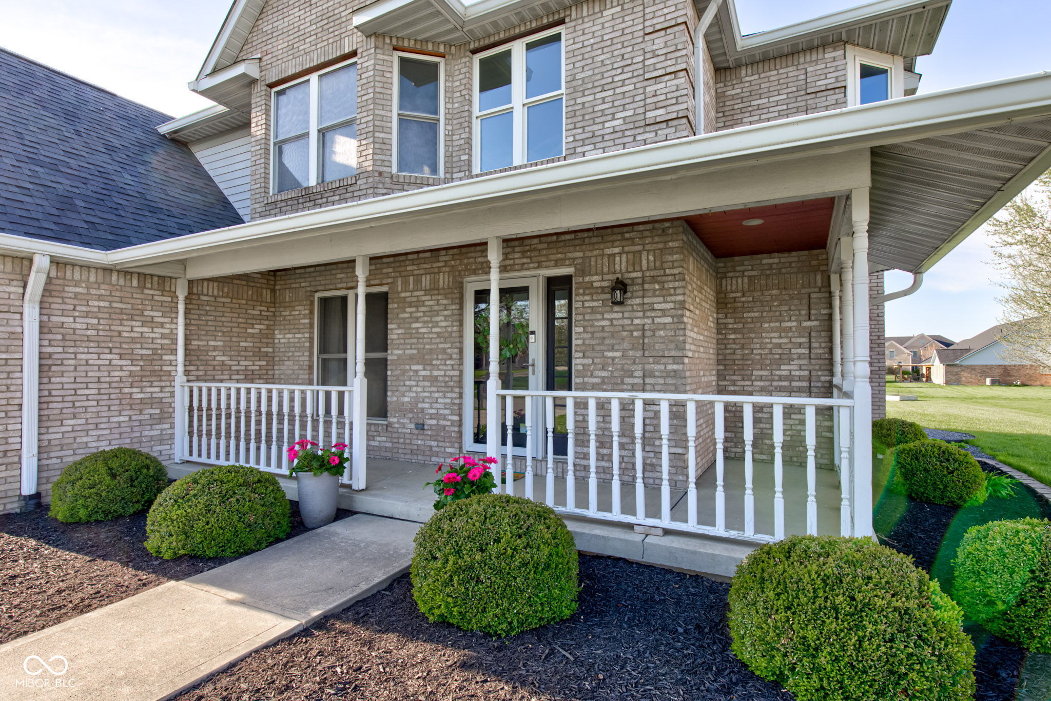 2215 Golfside Drive