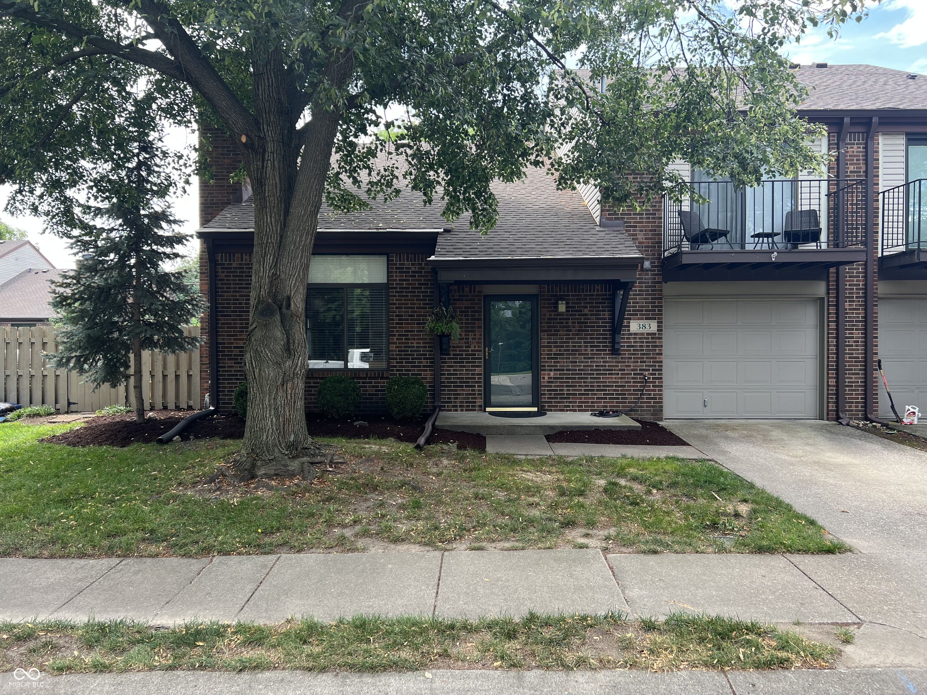 383 E Arch Street