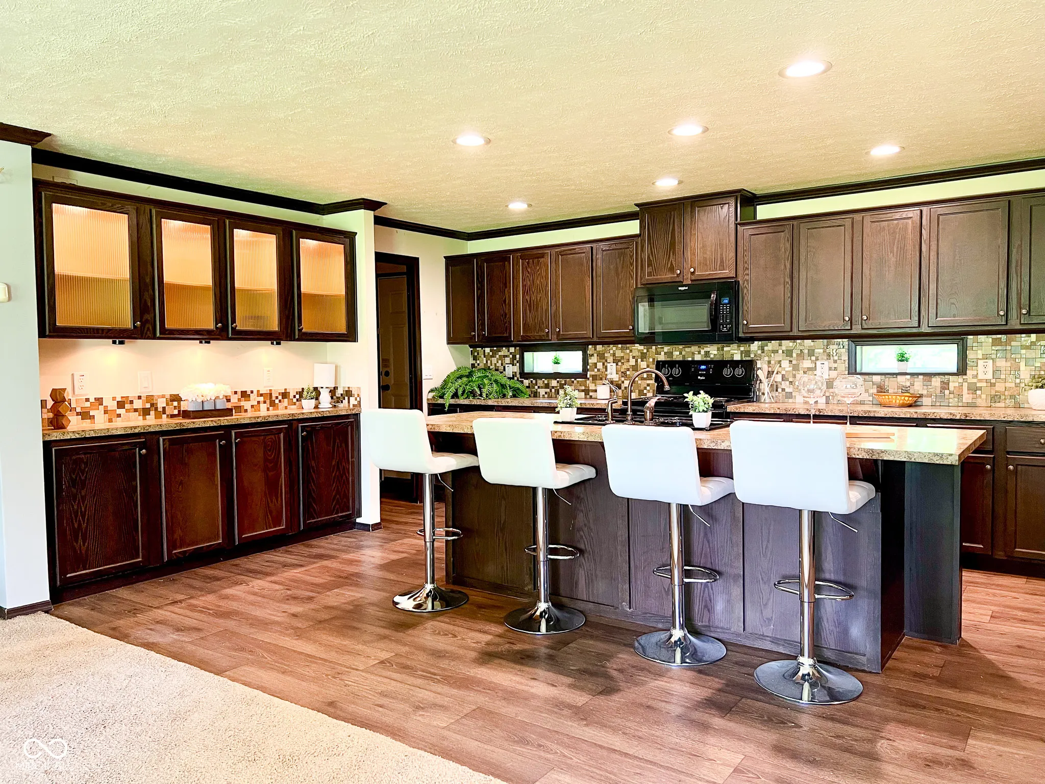 Columbus, Indiana 47201, United States, 3 Bedrooms Bedrooms, ,2 BathroomsBathrooms,Residential,Active,88936