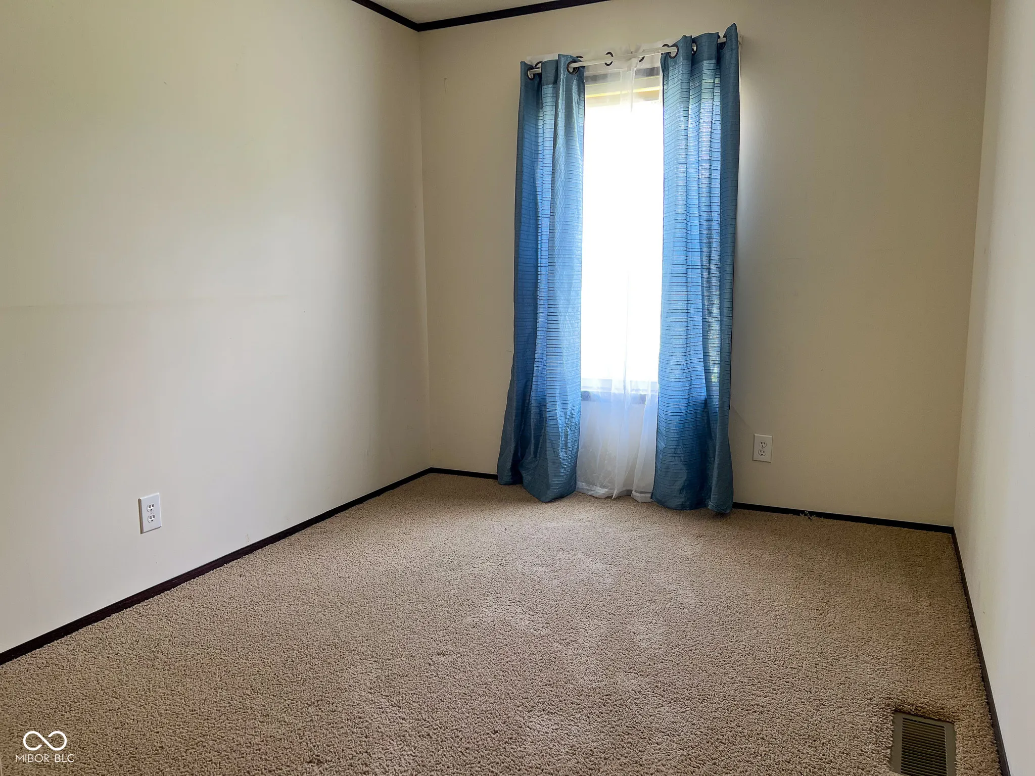 Columbus, Indiana 47201, United States, 3 Bedrooms Bedrooms, ,2 BathroomsBathrooms,Residential,Active,88936