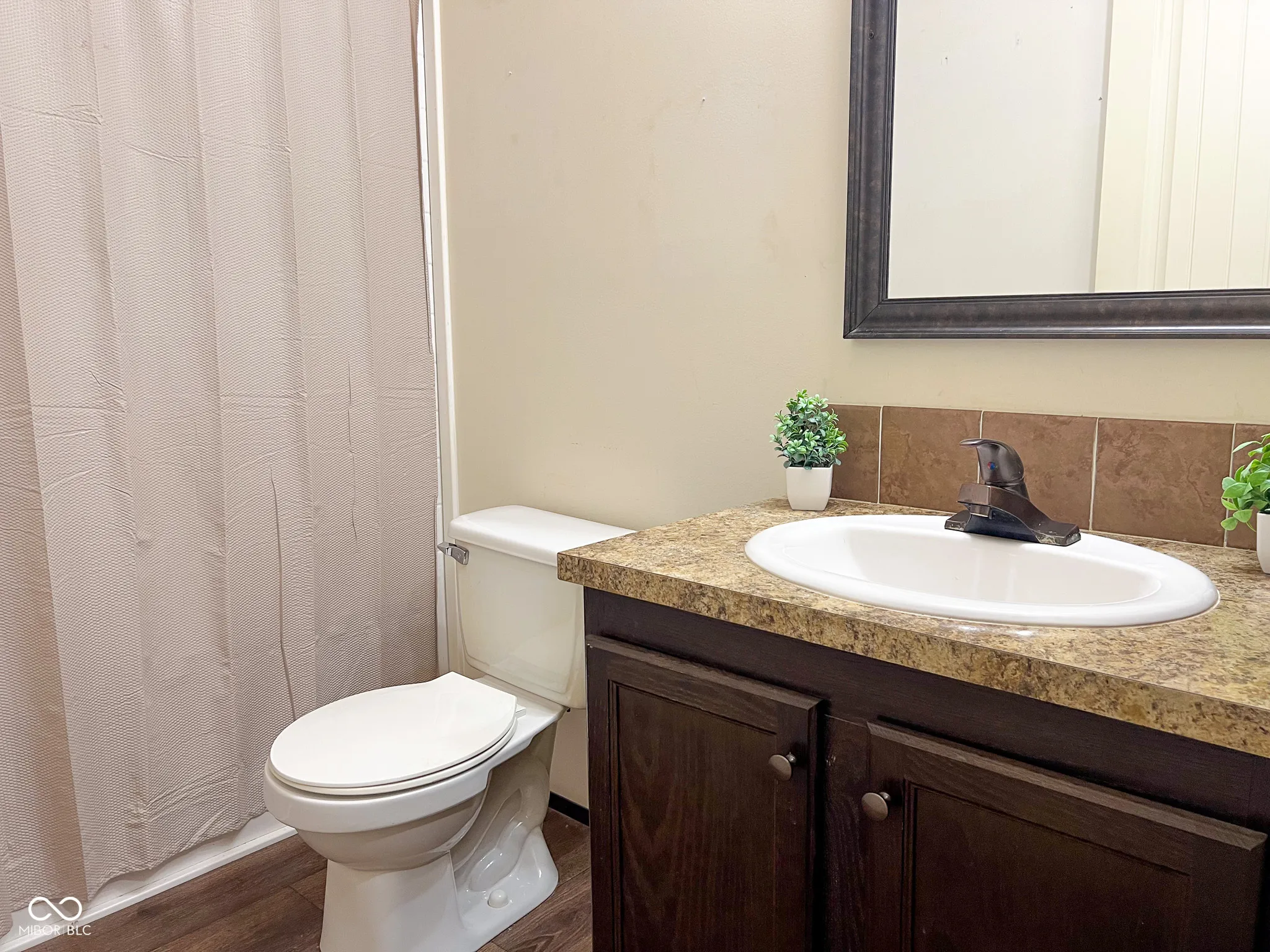 Columbus, Indiana 47201, United States, 3 Bedrooms Bedrooms, ,2 BathroomsBathrooms,Residential,Active,88936