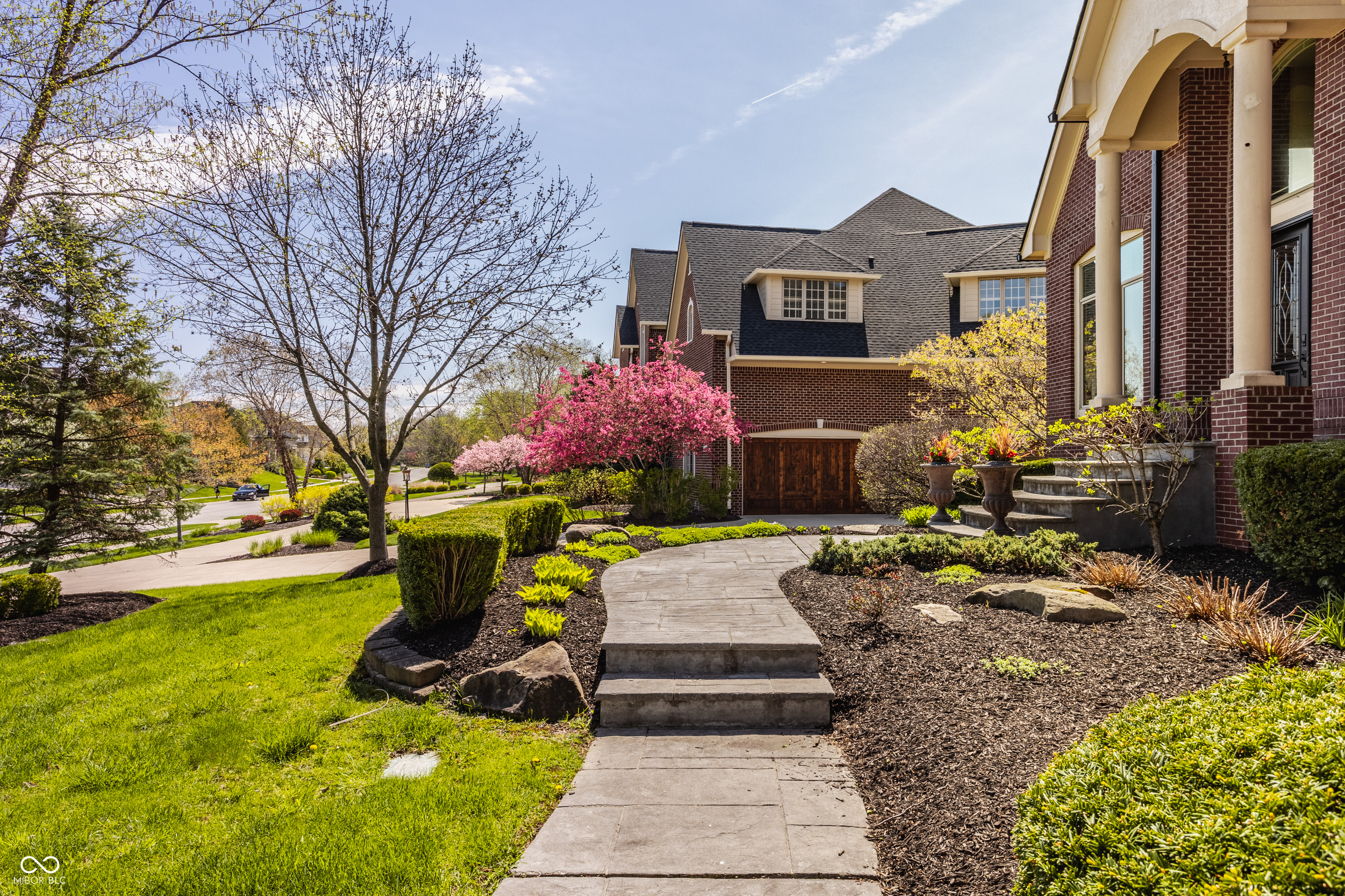 553 Bolderwood Lane