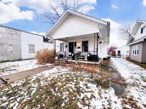 Photo of 2443 Meridian Street, Anderson, IN 46016 (MLS # 22076770)