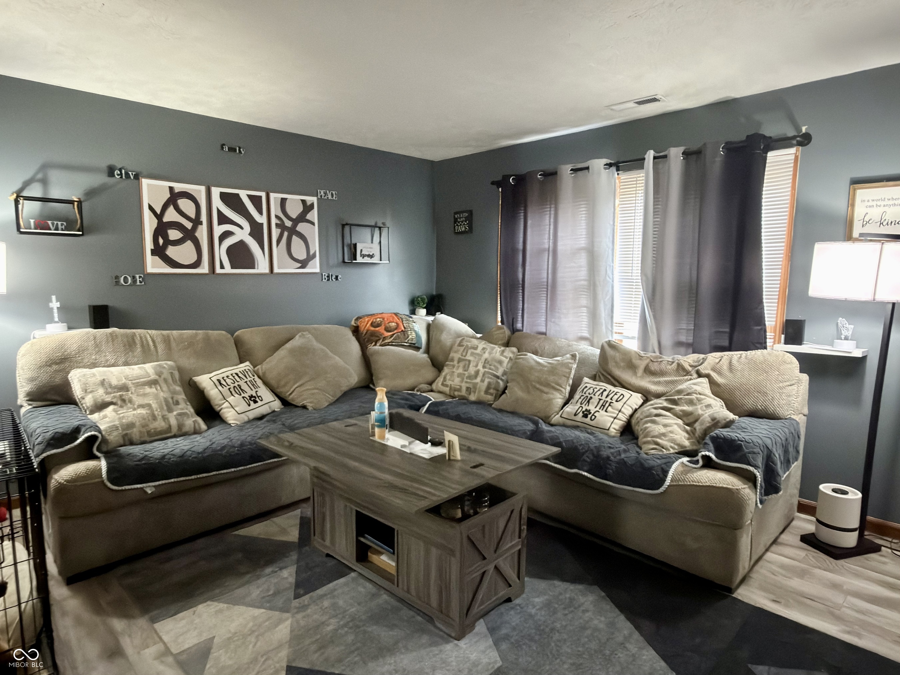 407 & 409 S Morris Street