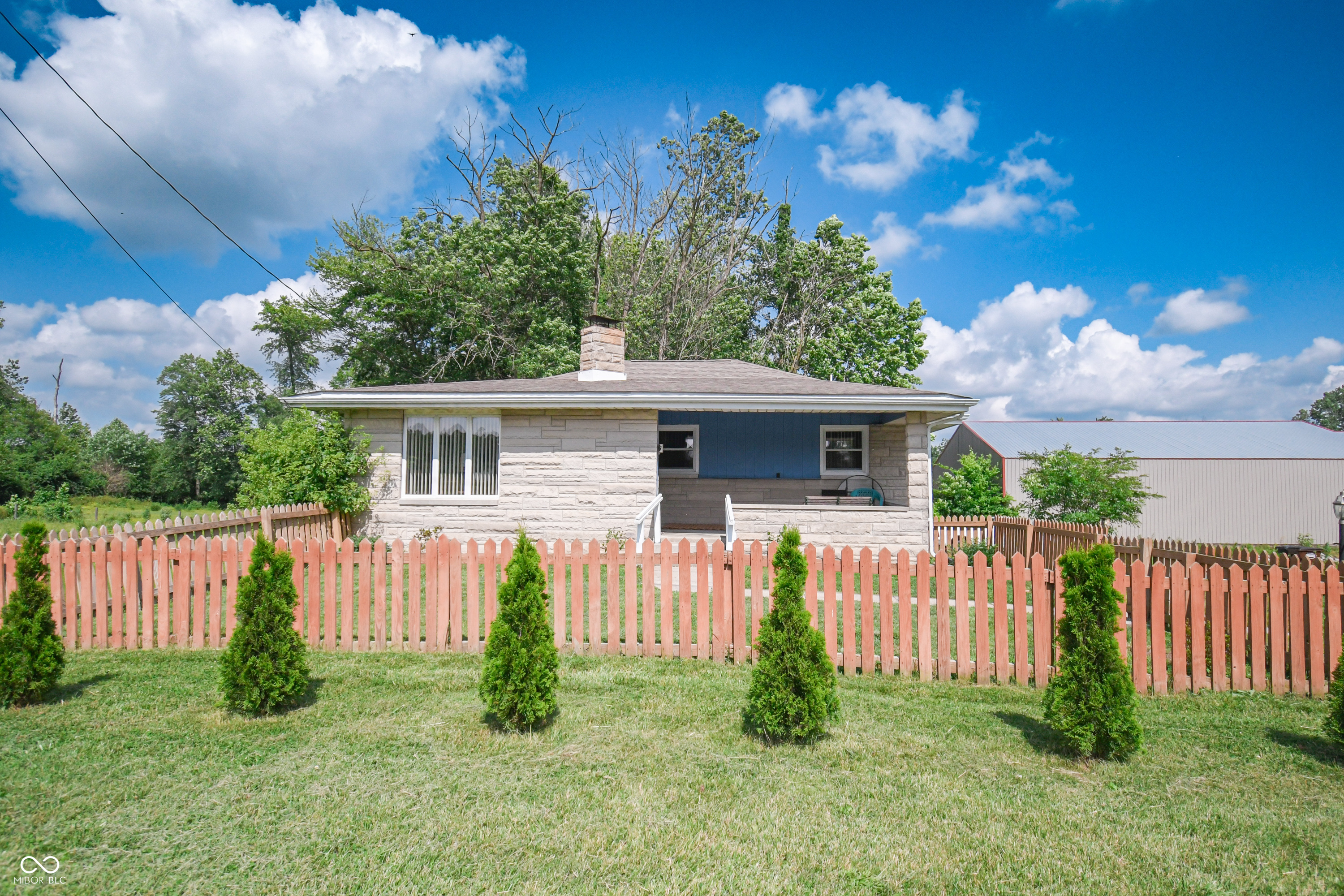 8067 N US Hwy 31