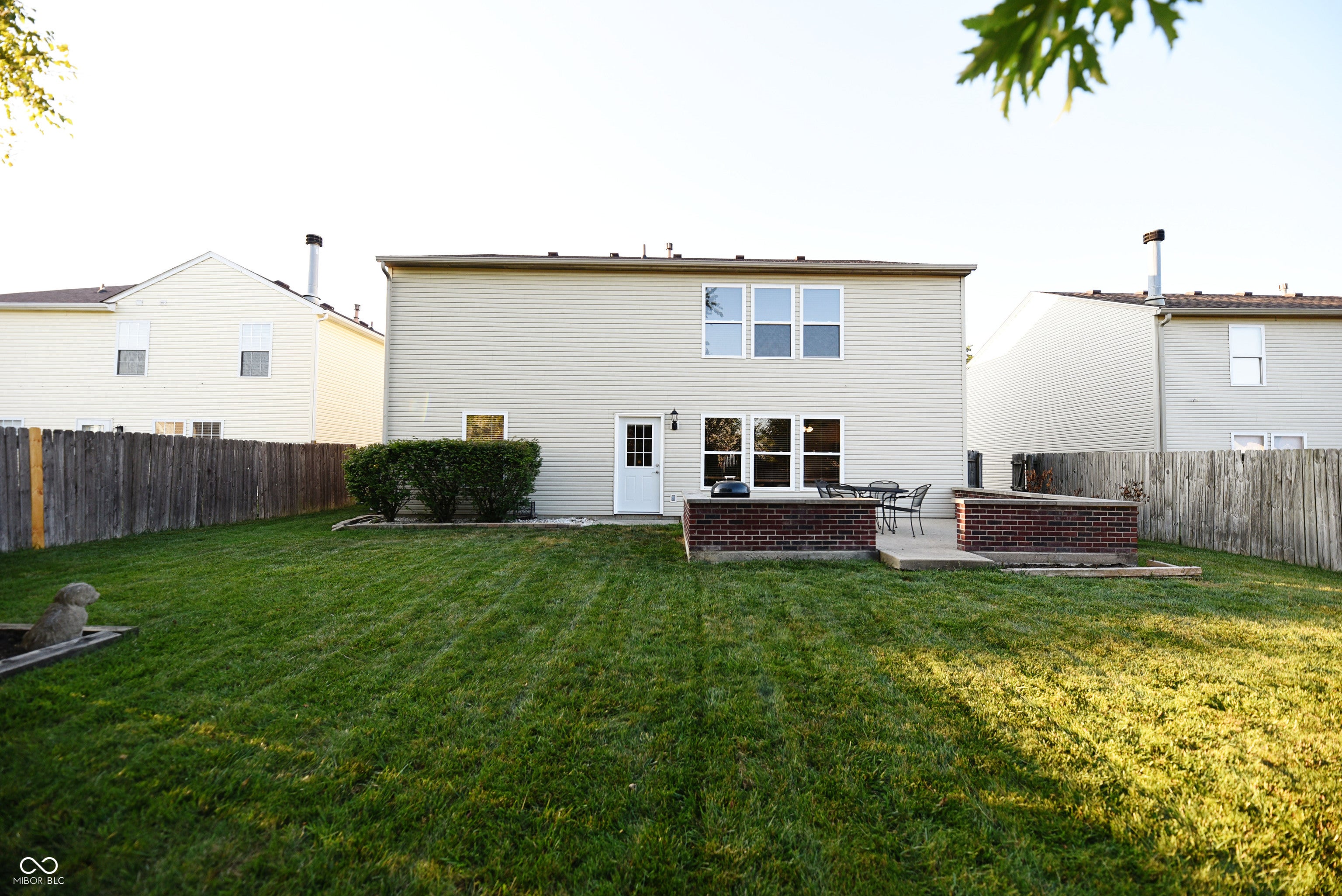 6827 W Burlington Drive